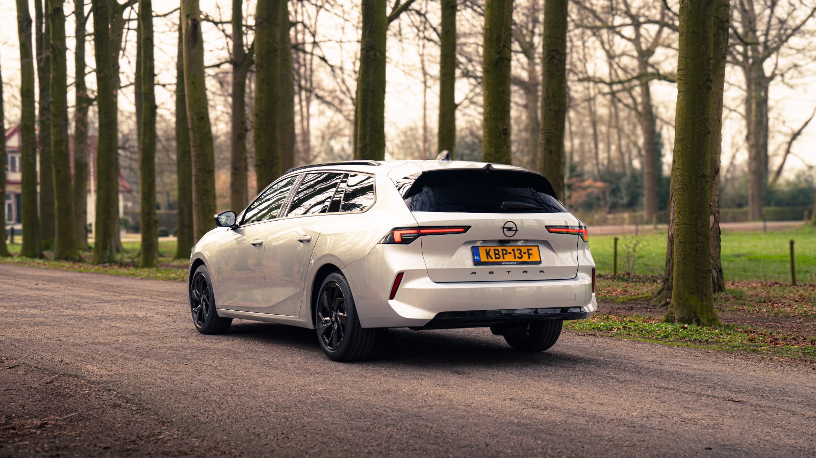 OPEL Astra sports tourer — foto 6
